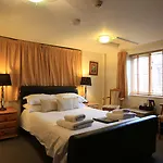 B+B York