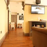 B+B York