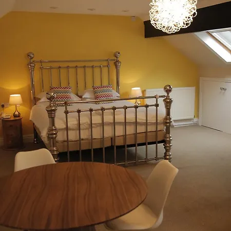 B+B York
