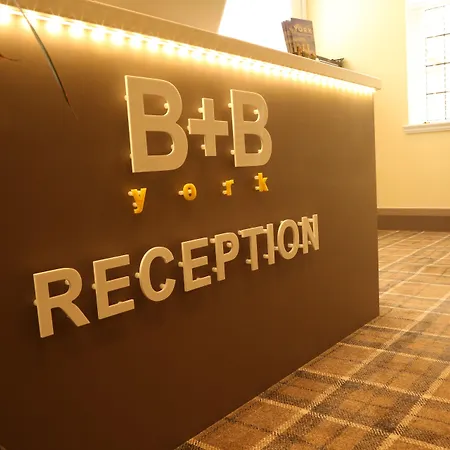 Szálloda B+B York York